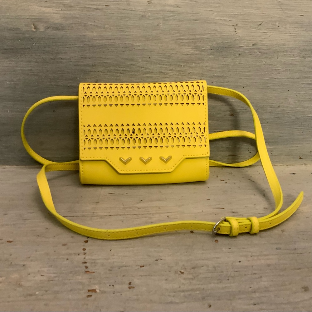 Stella & Dot Nolita Electric‎ Yellow Sidekick Crossbody Bag Purse 6x5x1 GC